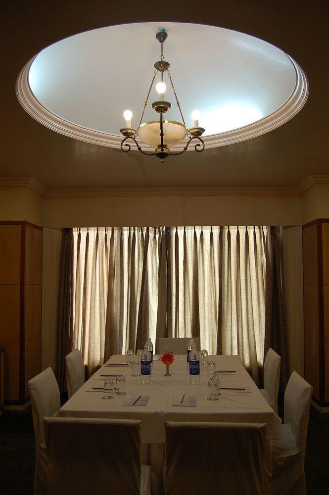 Hotel Celebrations Navi Mumbai Exterior foto